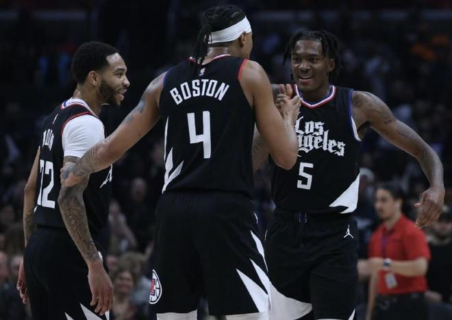 伊陶玛对决奥科利！WBC正式批准：胜者将被指定为乌西克的强制挑战者