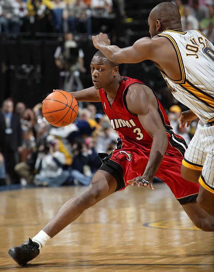 英超积分榜：阿森纳仍6分领跑，第5至第15总共只差7分