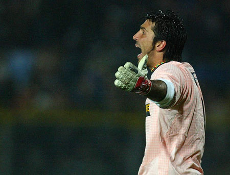 张镇麟28分赵继伟里程碑 辽宁1分险胜双杀上海