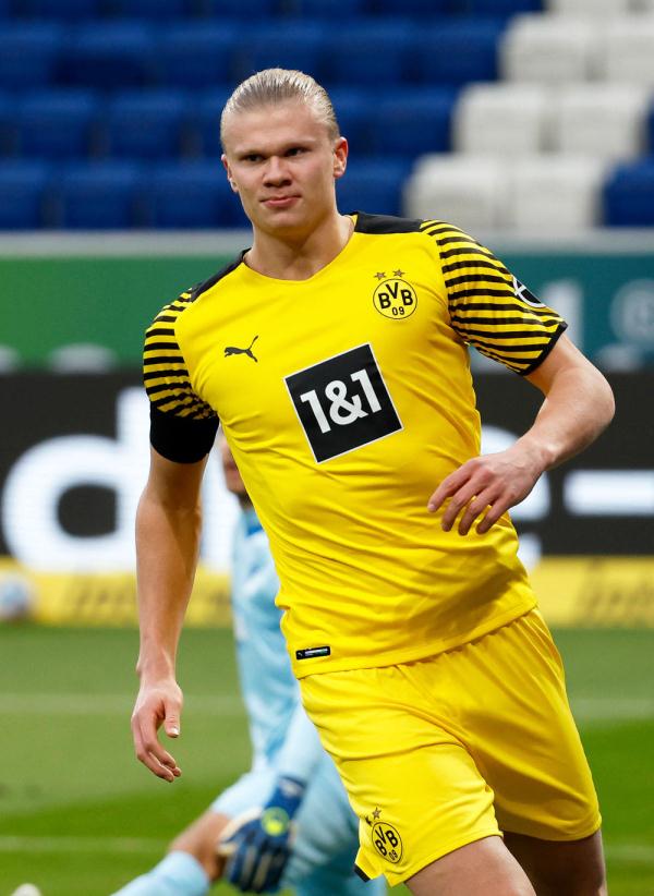 3500人“跑”进金色油画 湖南南县花海马拉松飘起小龙虾香