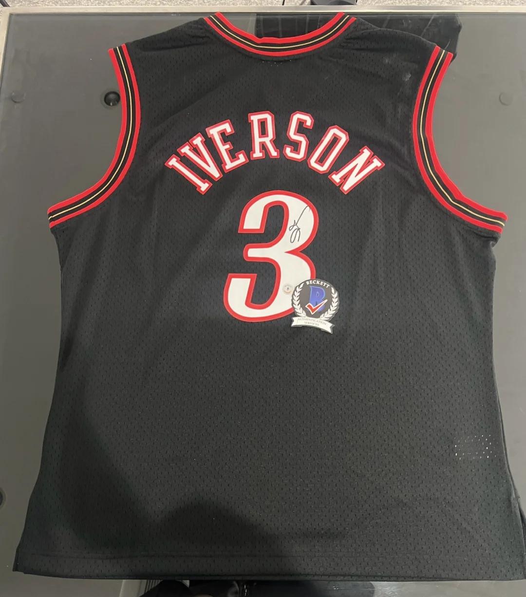 跋涉近18小时，15岁小球迷在球场外山上直播解说解放者杯决赛