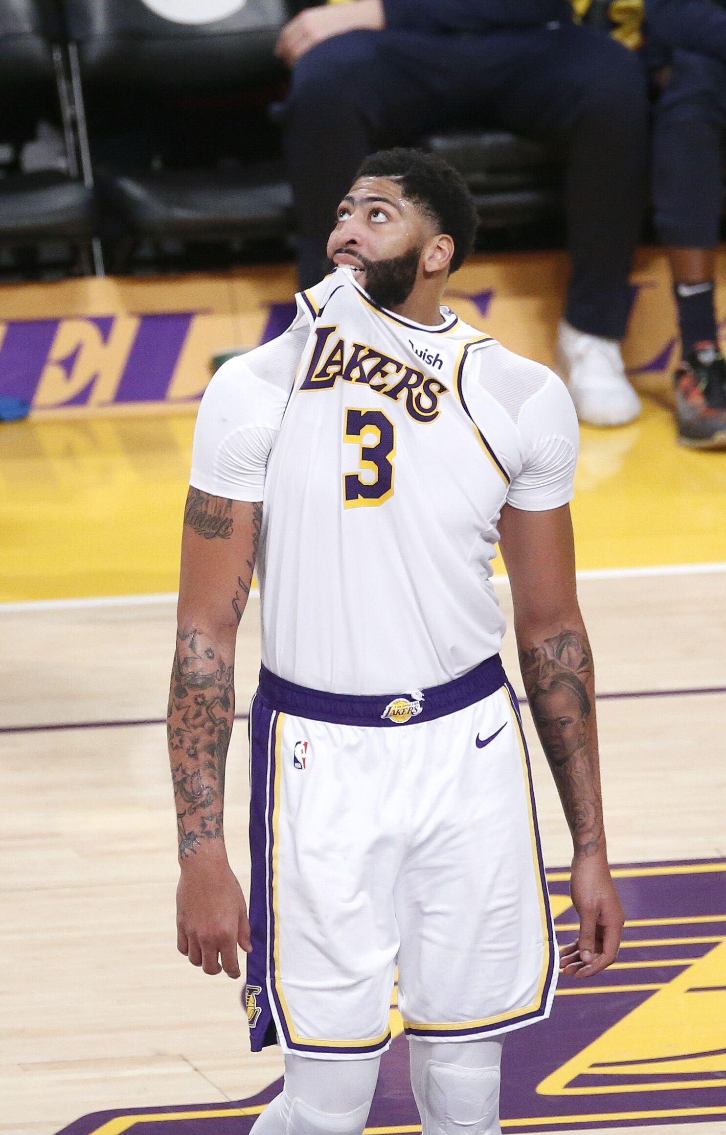 世界杯位置稳了？邮报：凯恩、贝林等五人参与英格兰队新球衣拍摄