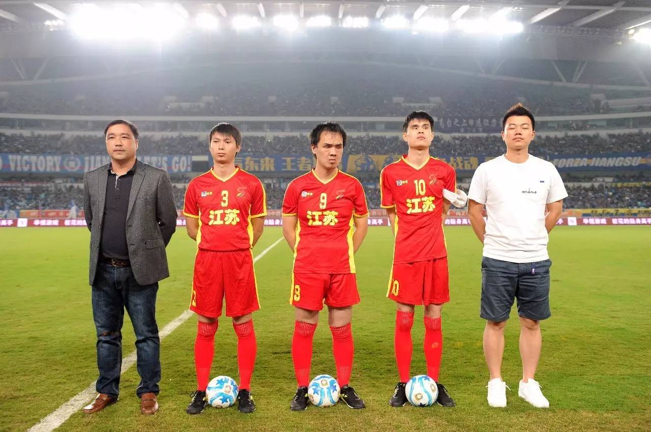 詹姆斯压哨绝杀之外的细节体现：防守强度回归 无球进攻更积极