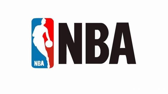 恭喜！跻身世界前五后羽毛球名将向女友求婚成功，事业爱情双丰收